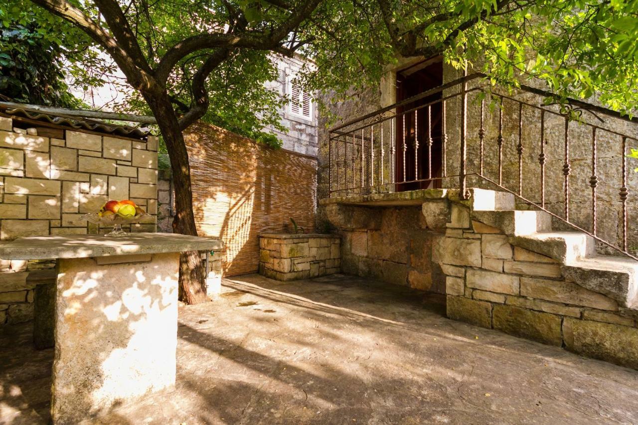 Old Small Stone House Zrnovo Exteriör bild