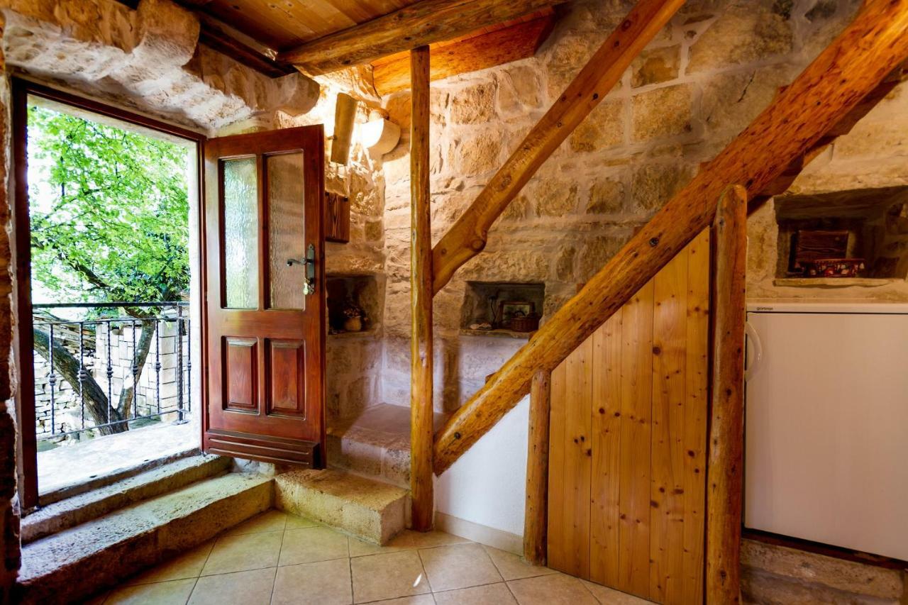 Old Small Stone House Zrnovo Exteriör bild